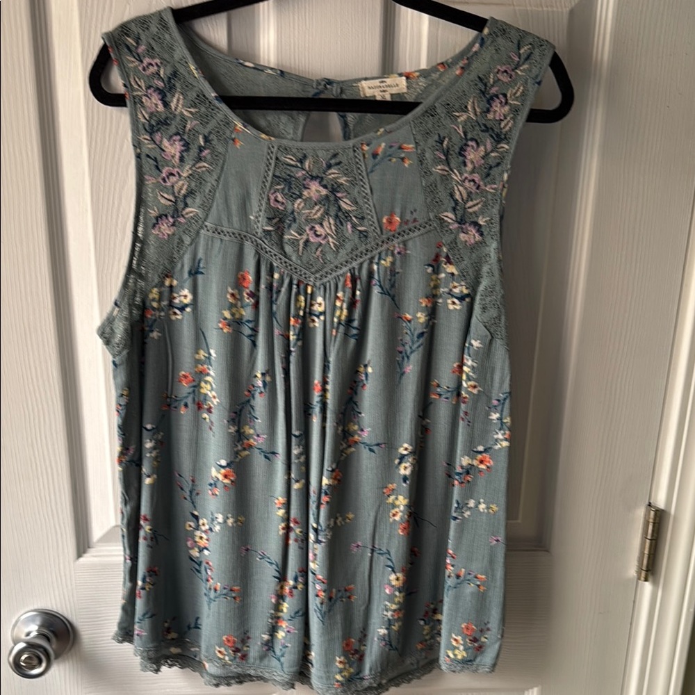 Green Embellished Sleeveless Blouse Relaxed Fit